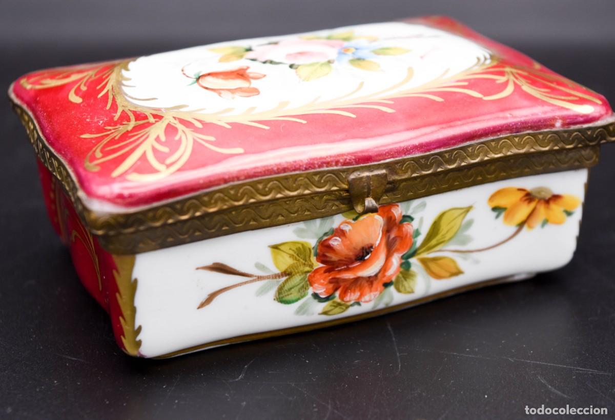 Antig&uuml;edades: Caja de porcelana - Joyero - Foto 4