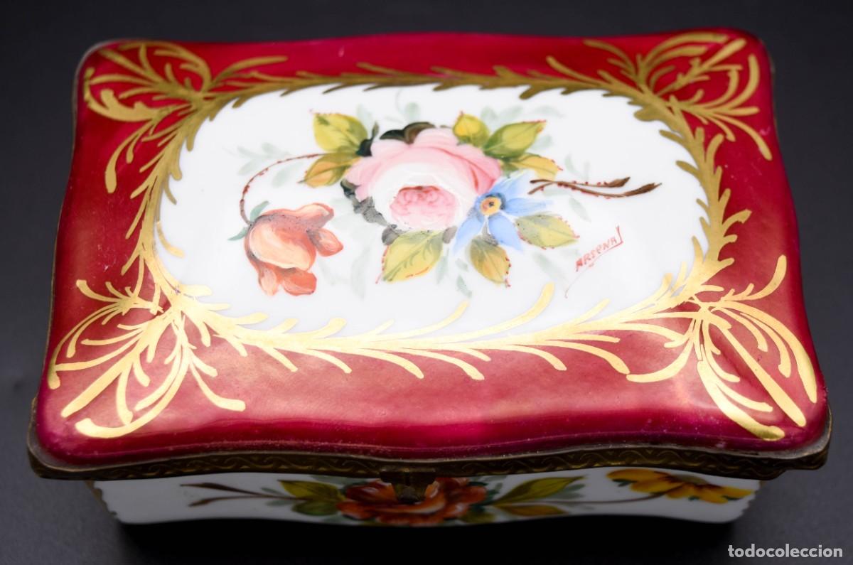 Antig&uuml;edades: Caja de porcelana - Joyero - Foto 13