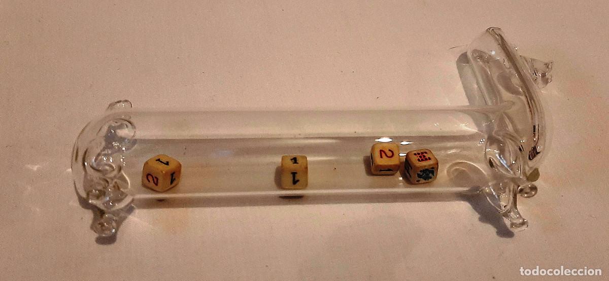 Antig&uuml;edades: Juego de dados en perro de cristal - Foto 4