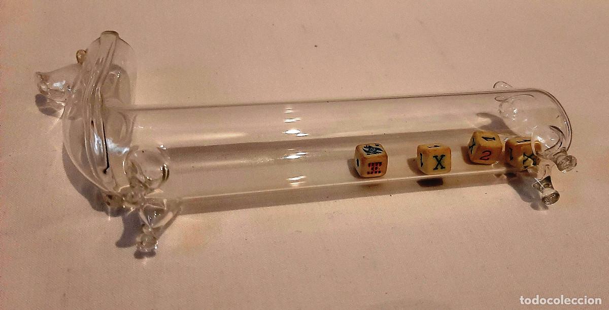 Antig&uuml;edades: Juego de dados en perro de cristal - Foto 6