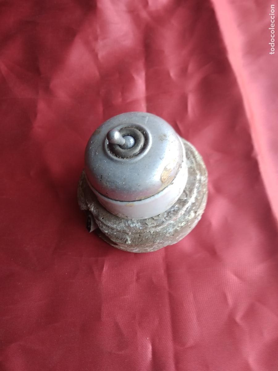 Antig&uuml;edades: Antiguo interruptor aluminio, cer&aacute;mica, madera. V.4 - Foto 1