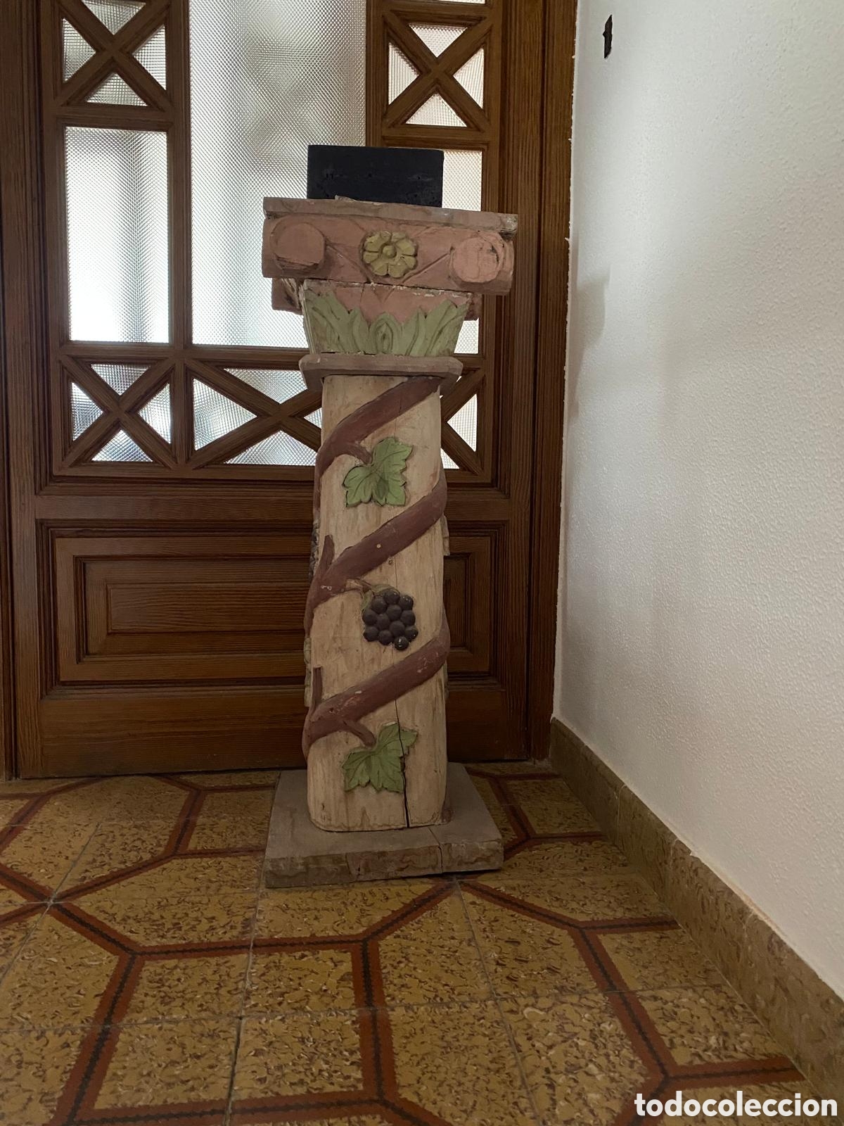 Antig&uuml;edades: COLUMNAS DE MADERA POLICROMADA - Foto 4