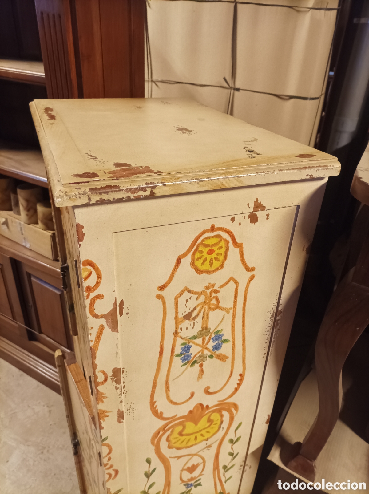 Antig&uuml;edades: Alacena peque&ntilde;a policromada - Foto 2