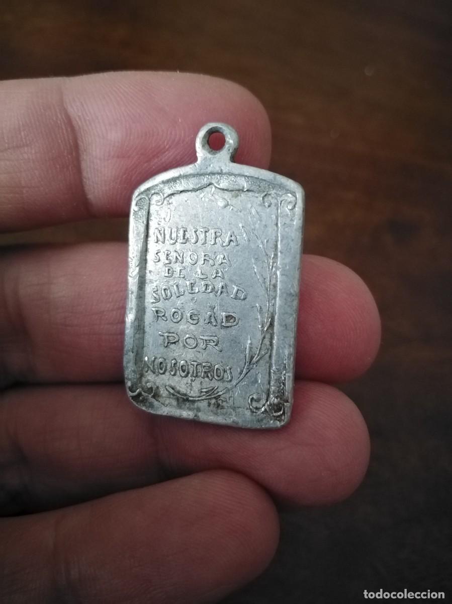 Antig&uuml;edades: Antigua medalla de la Soledad, Badajoz. - Foto 2