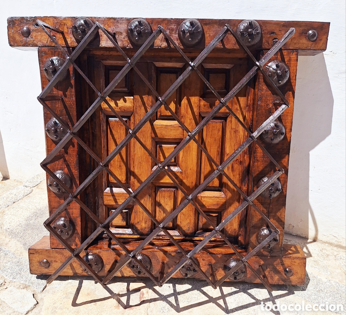 Antig&uuml;edades: Reja de convento de madera y forja - Foto 4