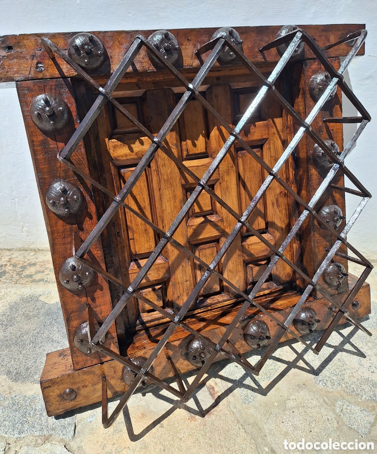 Antig&uuml;edades: Reja de convento de madera y forja - Foto 5