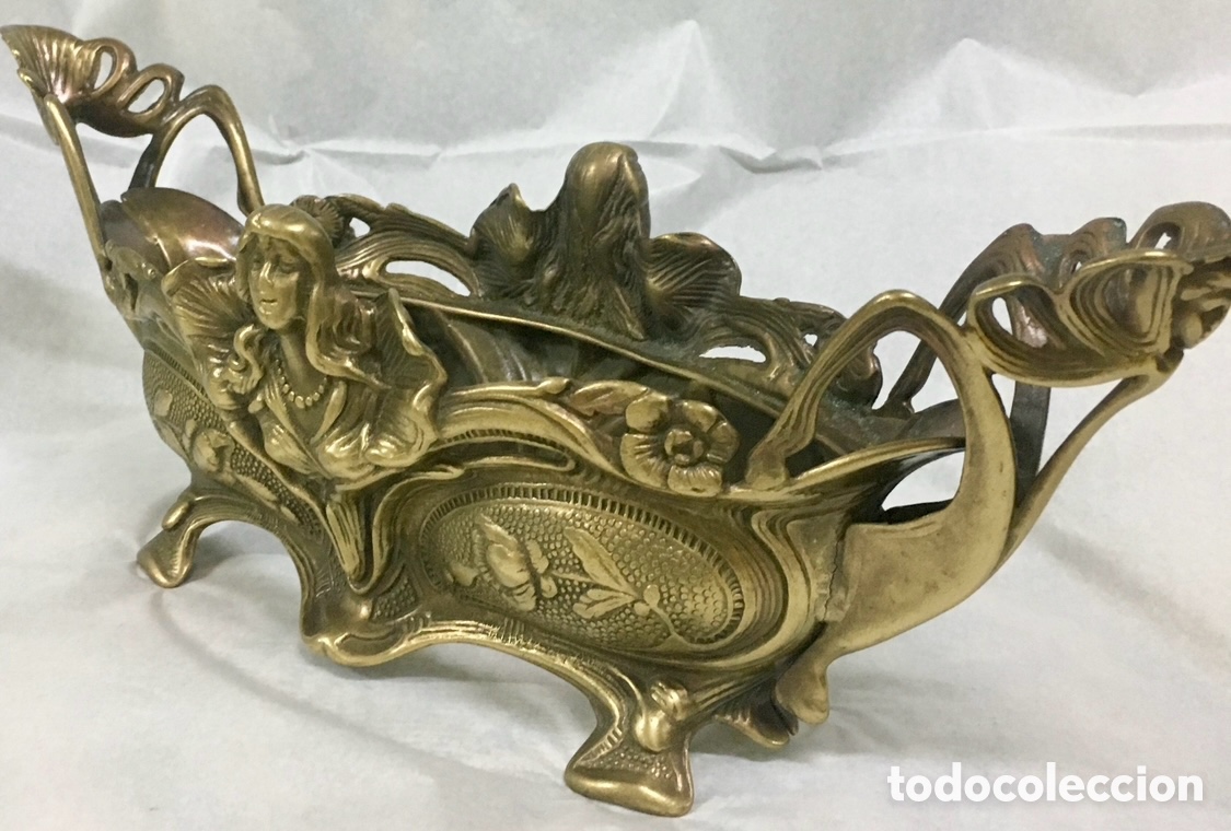 Antig&uuml;edades: Centro de mesa. Modernista. Bronce. 1900&rsquo;. - Foto 2
