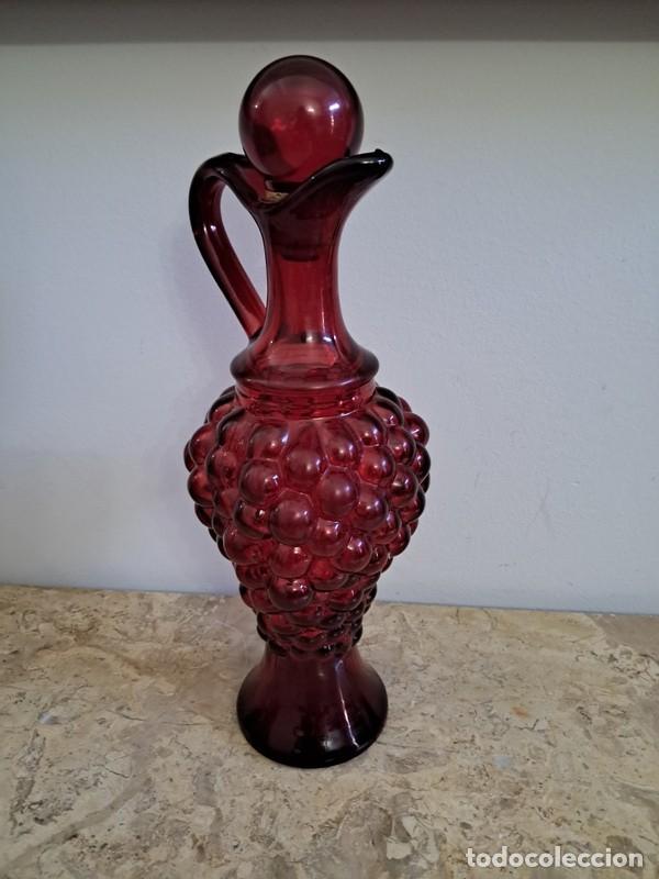 Antig&uuml;edades: LICORERA - JARRA - DE CRISTAL ROJO EN FORMA DE RACIMO DE UVAS - Foto 5