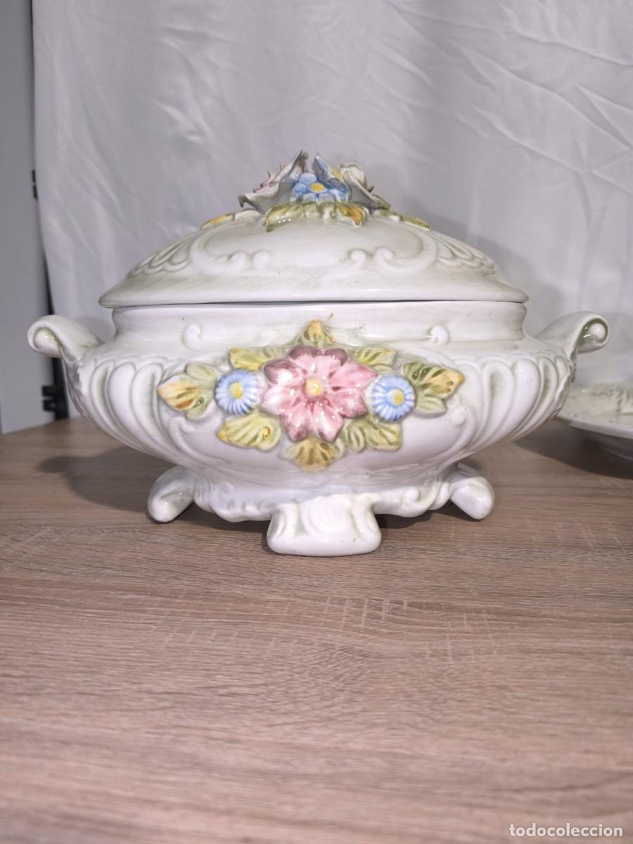 Antig&uuml;edades: sopera de porcelana vintage - Foto 3