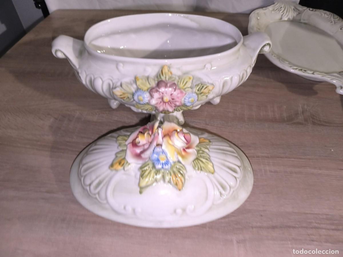 Antig&uuml;edades: sopera de porcelana vintage - Foto 4