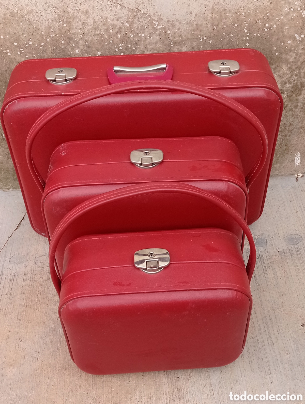 Antig&uuml;edades: JUEGO MALETAS VINTAGE RETRO, ROJO MUY ACTUAL,PIEL.IDEAL USO O DECORACI&Oacute;N