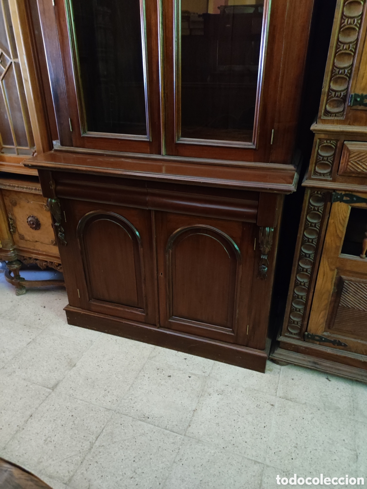 Antig&uuml;edades: Aparador - Foto 2
