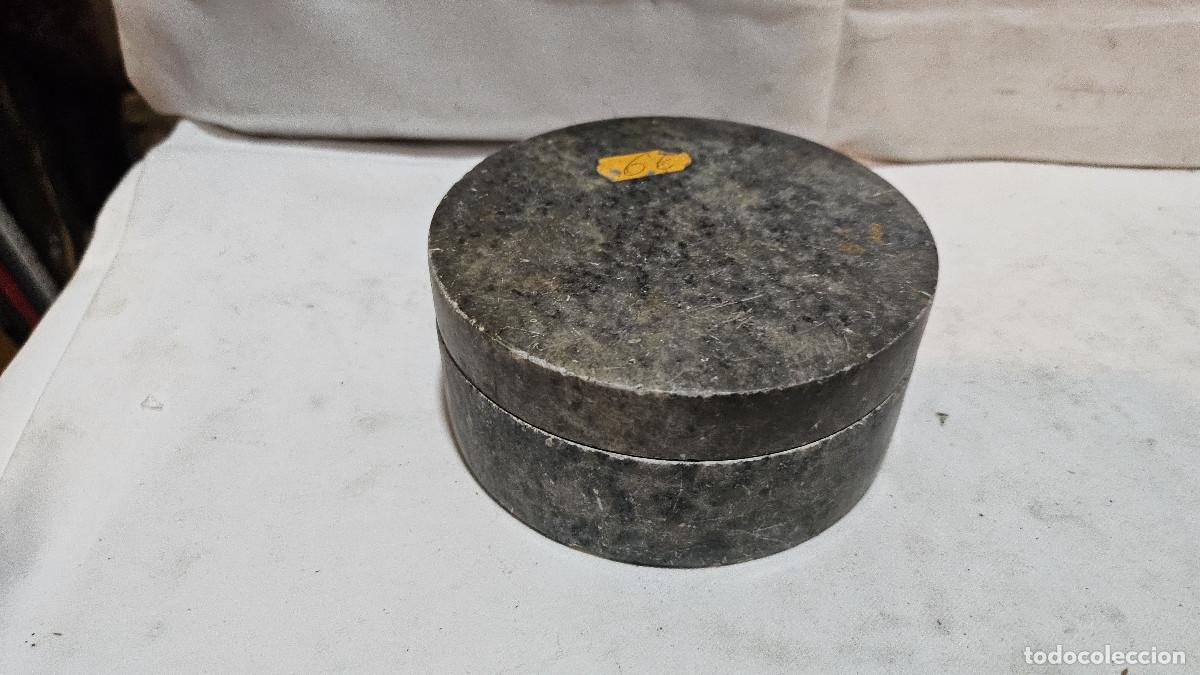 Antig&uuml;edades: caja de piedra artificial - Foto 1