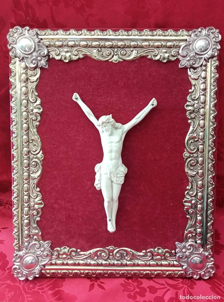 Antig&uuml;edades: Cristo crucificado en porcelana biscuit - Foto 2