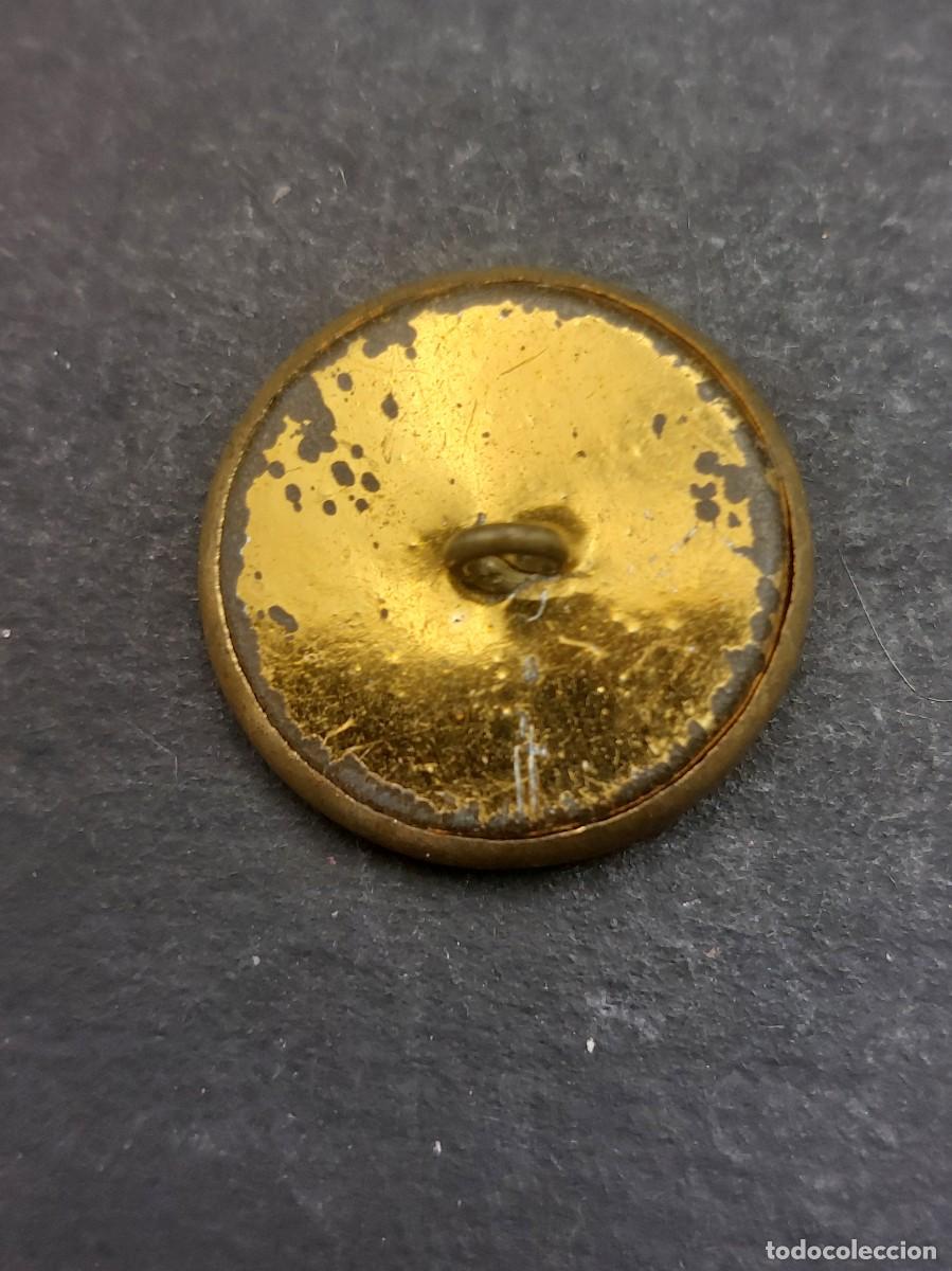 Antig&uuml;edades: BOT&Oacute;N DE METAL CON MUJER DORADA 22 mm - Foto 2