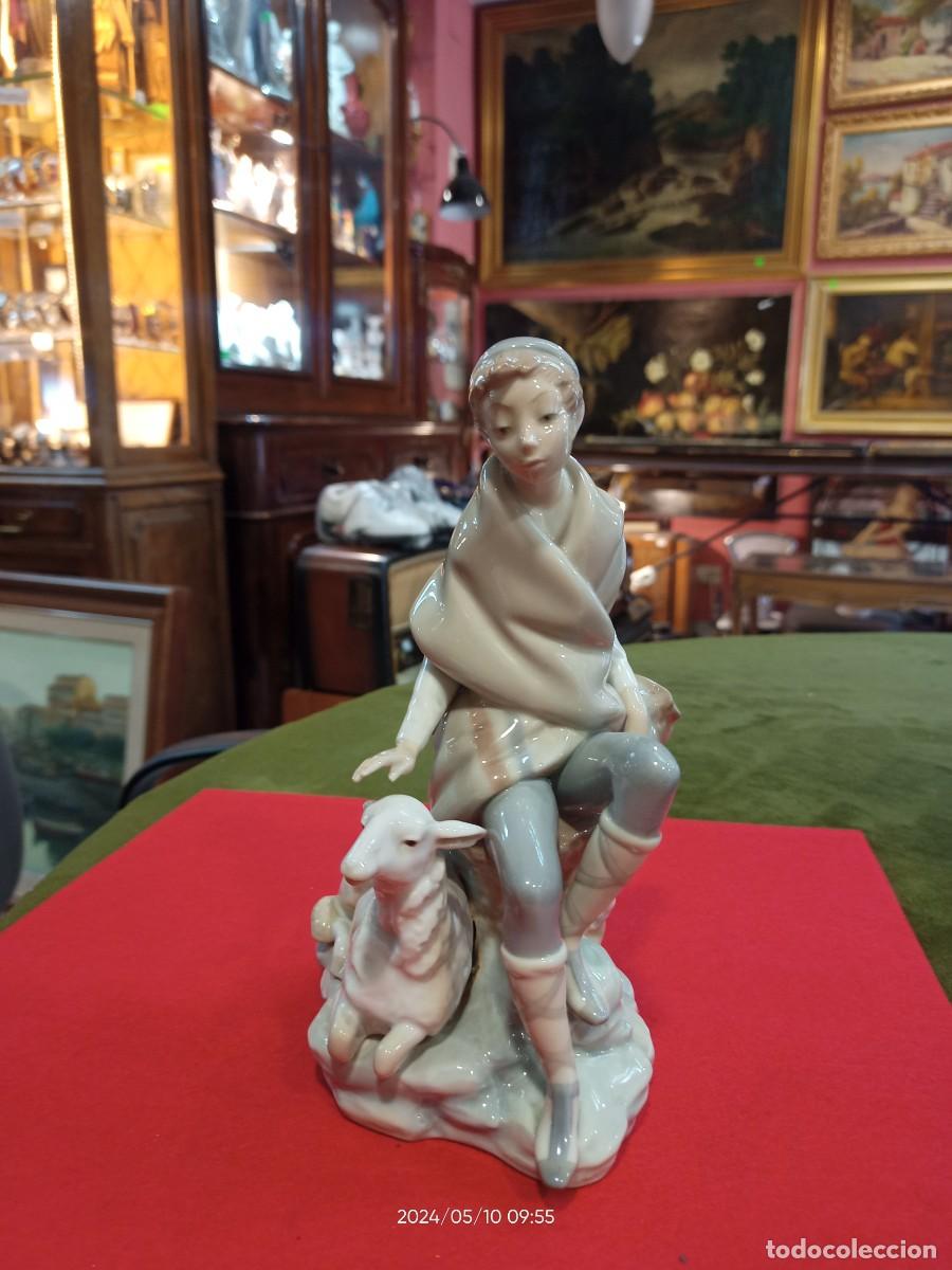 Antig&uuml;edades: Figura en porcelana Lladro. REF-4969; - Foto 1