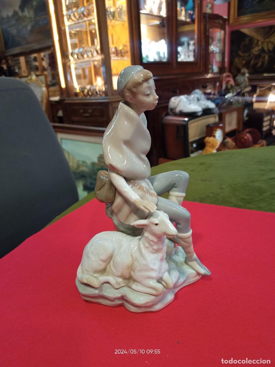 Antig&uuml;edades: Figura en porcelana Lladro. REF-4969; - Foto 2