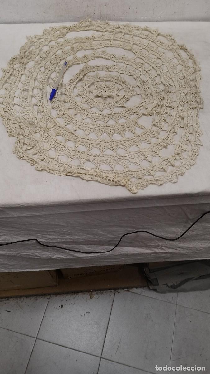 Antig&uuml;edades: Antiguo centro de mesa o tapete,de crochet - Foto 1