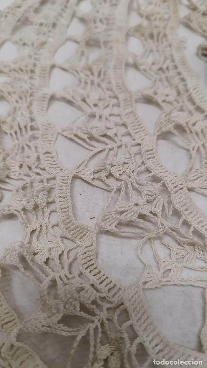 Antig&uuml;edades: Antiguo centro de mesa o tapete,de crochet - Foto 3