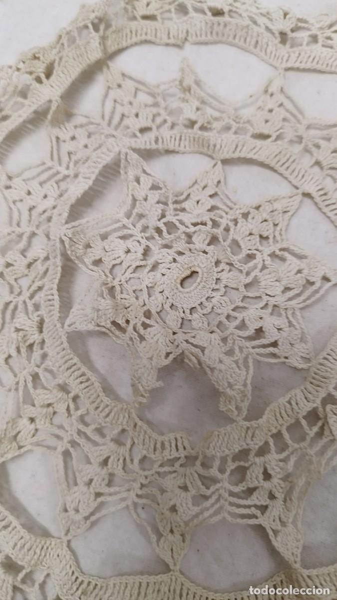 Antig&uuml;edades: Antiguo centro de mesa o tapete,de crochet - Foto 4