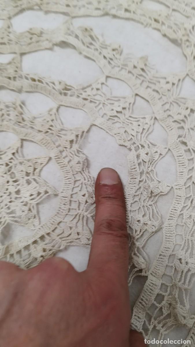 Antig&uuml;edades: Antiguo centro de mesa o tapete,de crochet - Foto 10