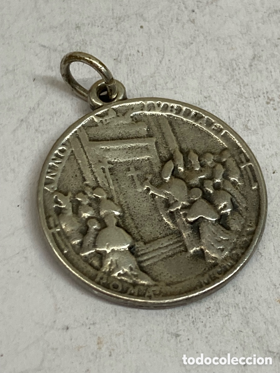 Antig&uuml;edades: Medalla de plata religiosa C221 - Foto 2