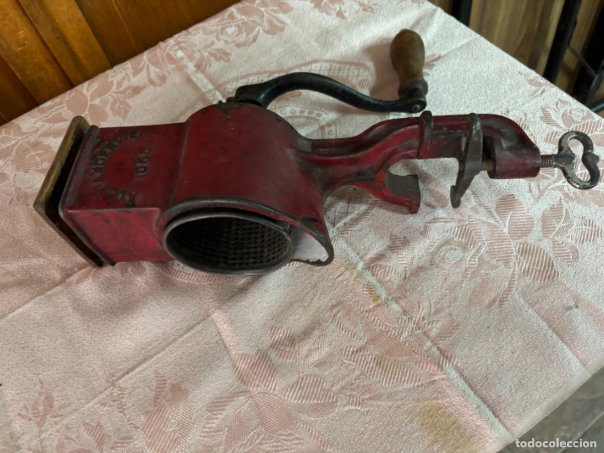Antig&uuml;edades: Antigua m&aacute;quina moler pan ALEXANDERWERK - Foto 3
