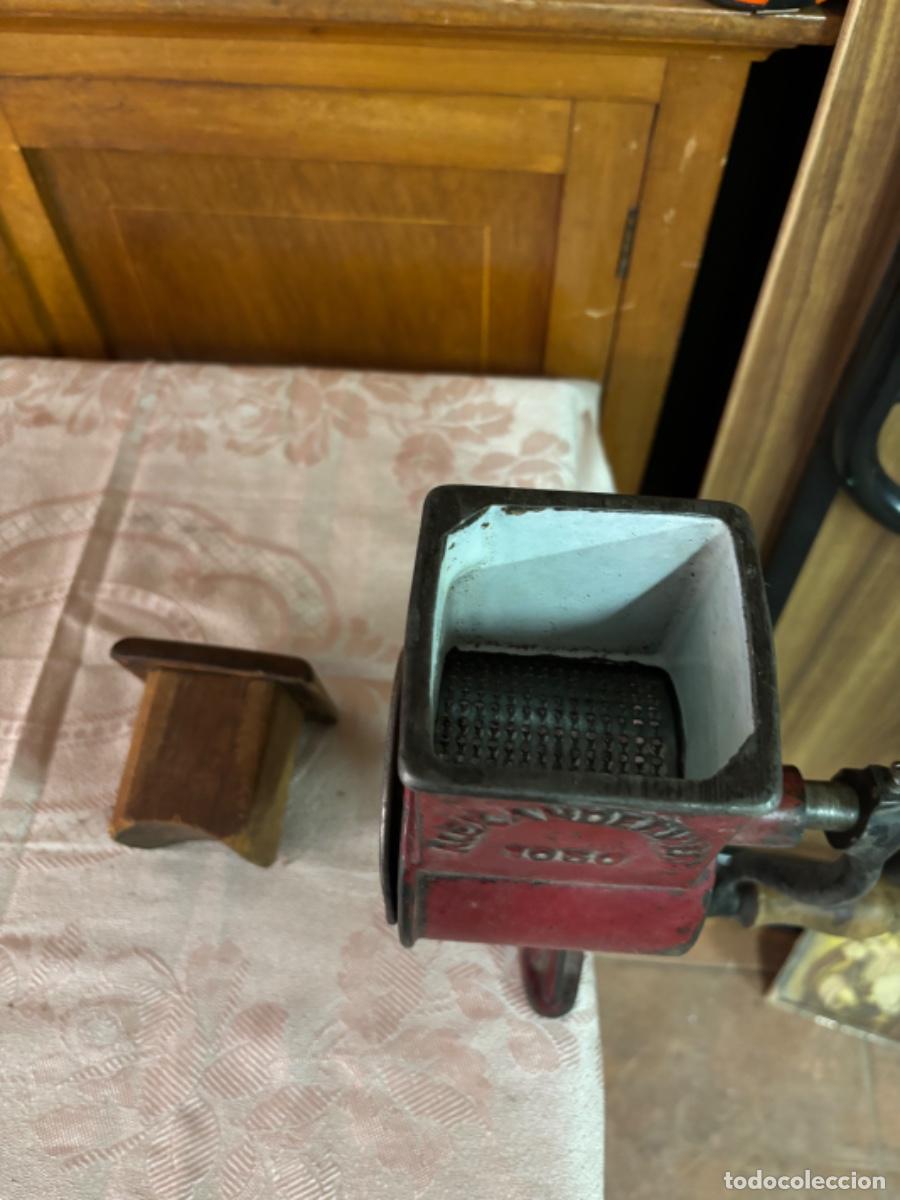 Antig&uuml;edades: Antigua m&aacute;quina moler pan ALEXANDERWERK - Foto 5