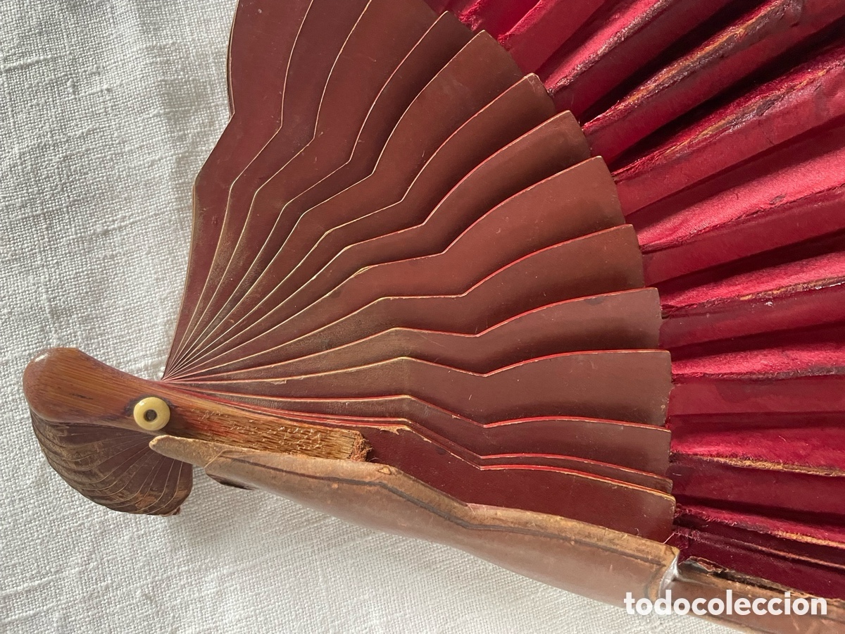 Antig&uuml;edades: Antiguo abanico de cuero y madera - Foto 5