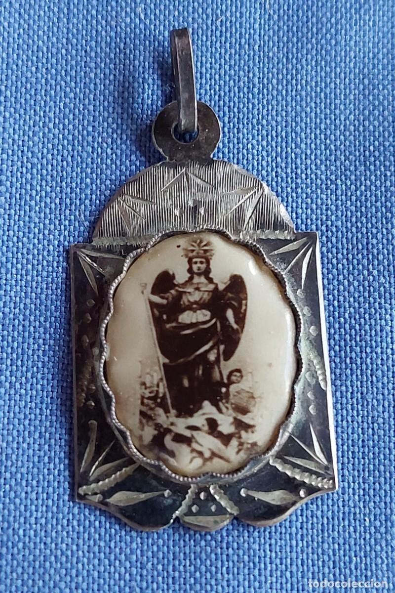 Antig&uuml;edades: Medalla plata Arcangel - Foto 1