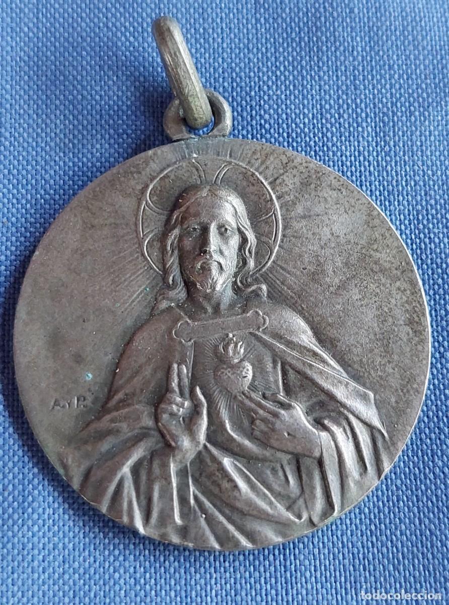 Antig&uuml;edades: Medalla plata Montserrat y Cristo - Foto 2