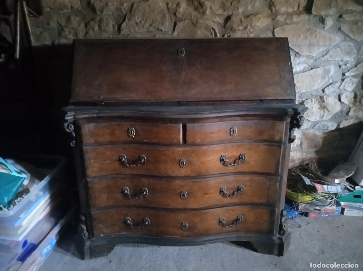 Antig&uuml;edades: Canterano catalan siglo XVll - Foto 2