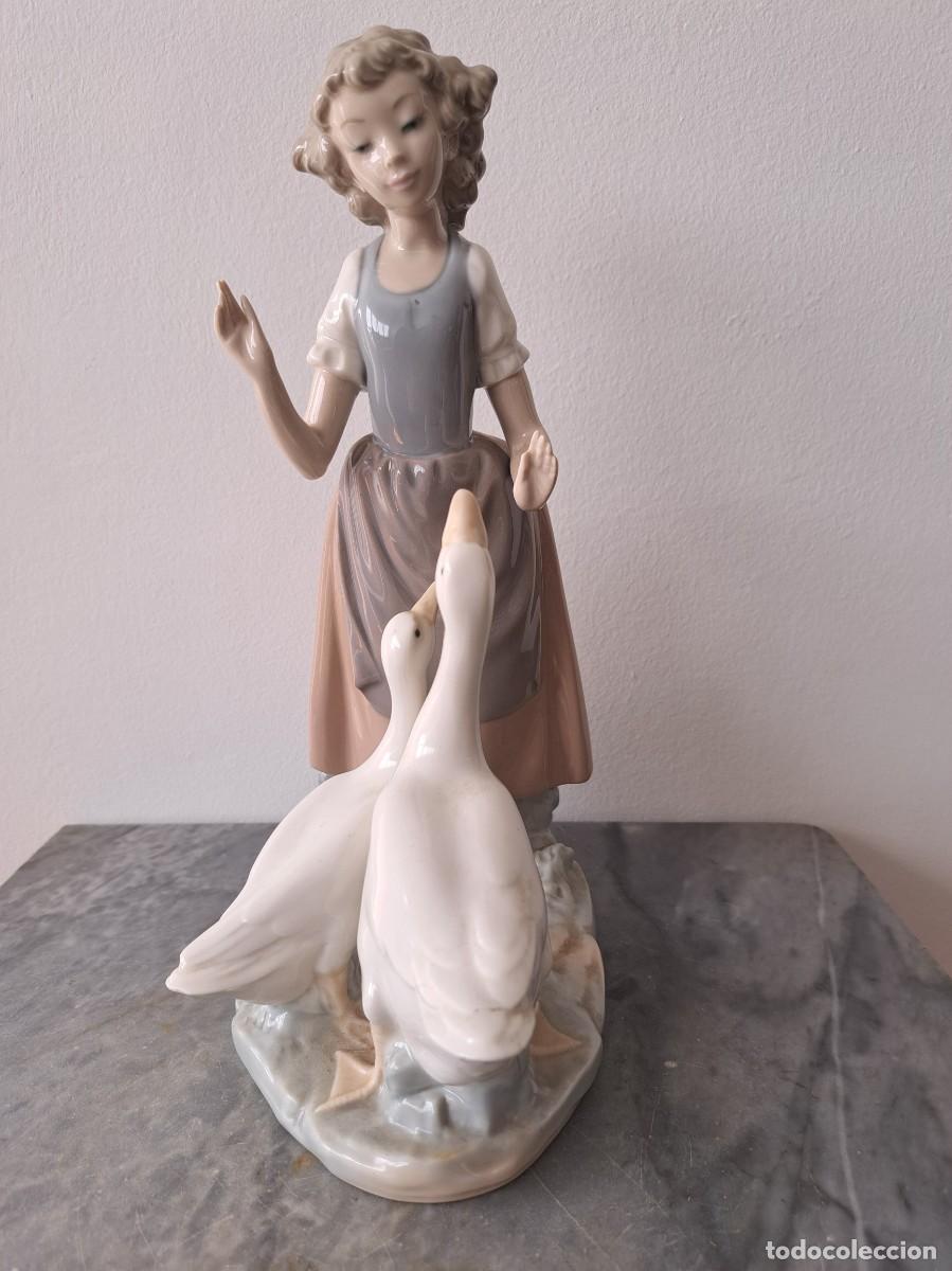 Antig&uuml;edades: Chica con dos patos - Lladr&oacute; - Foto 2