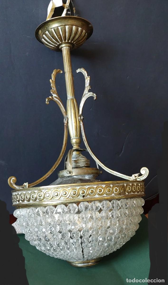 Antig&uuml;edades: Antigua l&aacute;mpara de colgar .Bronce y cristal - Foto 1
