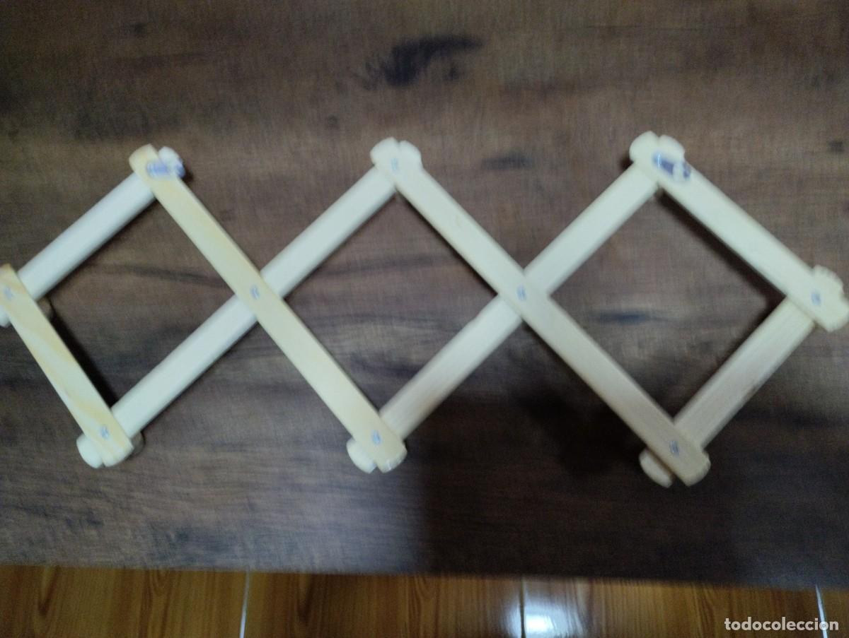 Antig&uuml;edades: perchero acordeon de madera-nuevo - Foto 4