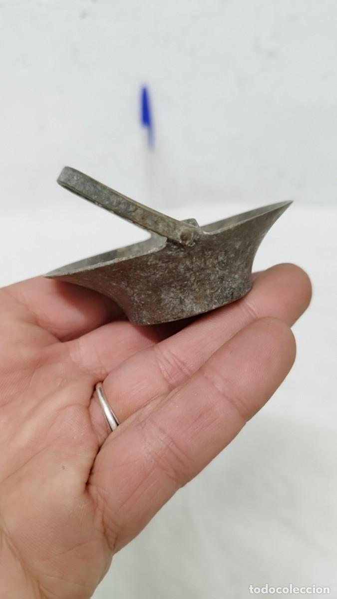 Antig&uuml;edades: Antiguo peque&ntilde;o cesto de bronce - Foto 3