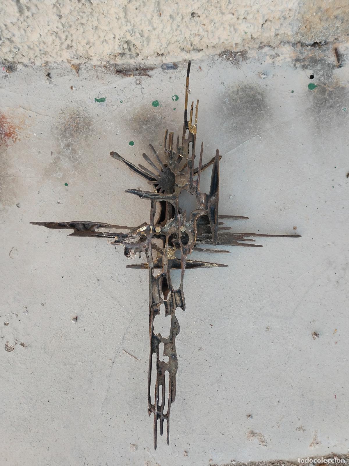 Antig&uuml;edades: cristo en la cruz de bronce - Foto 2