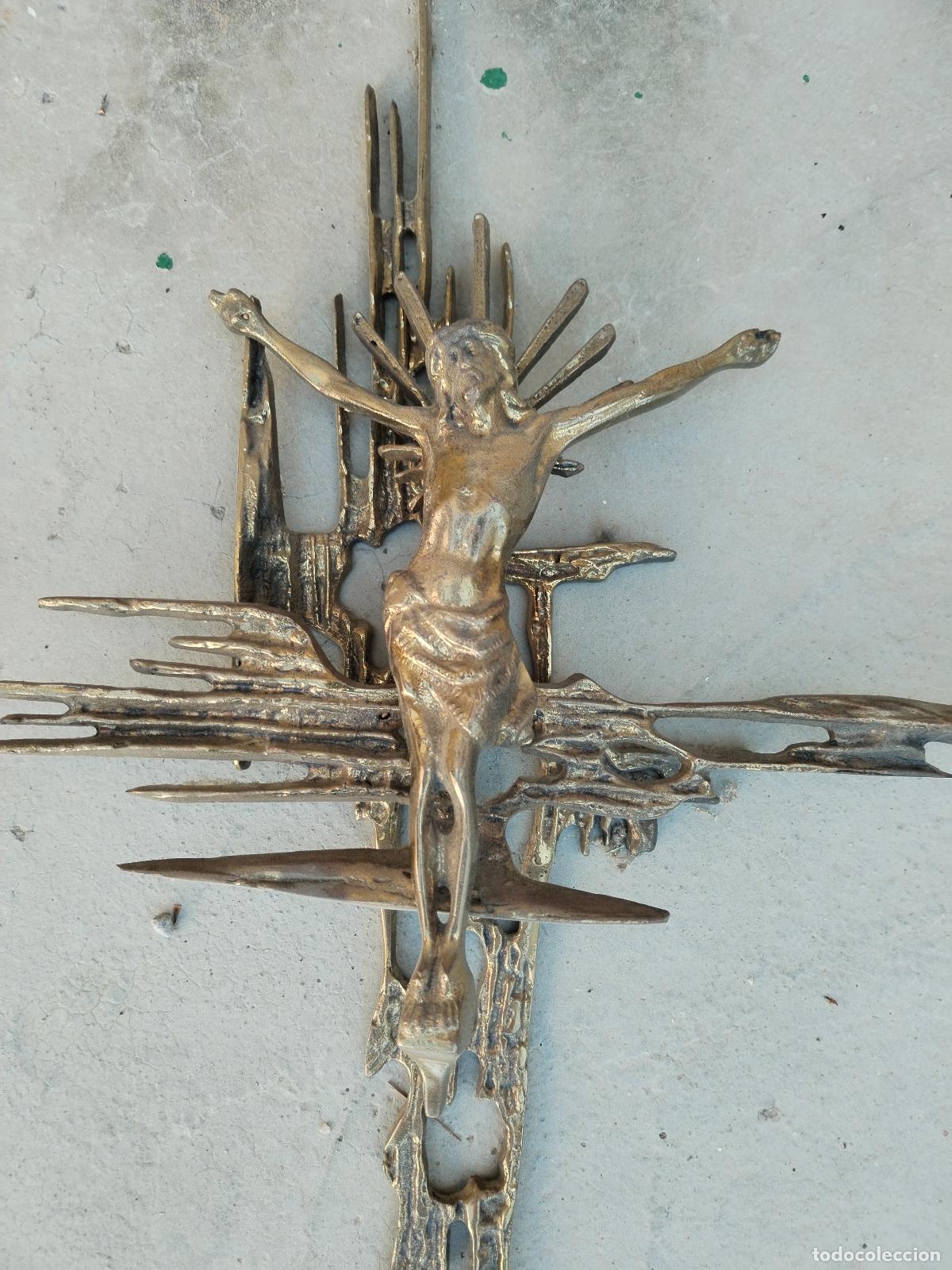 Antig&uuml;edades: cristo en la cruz de bronce - Foto 3