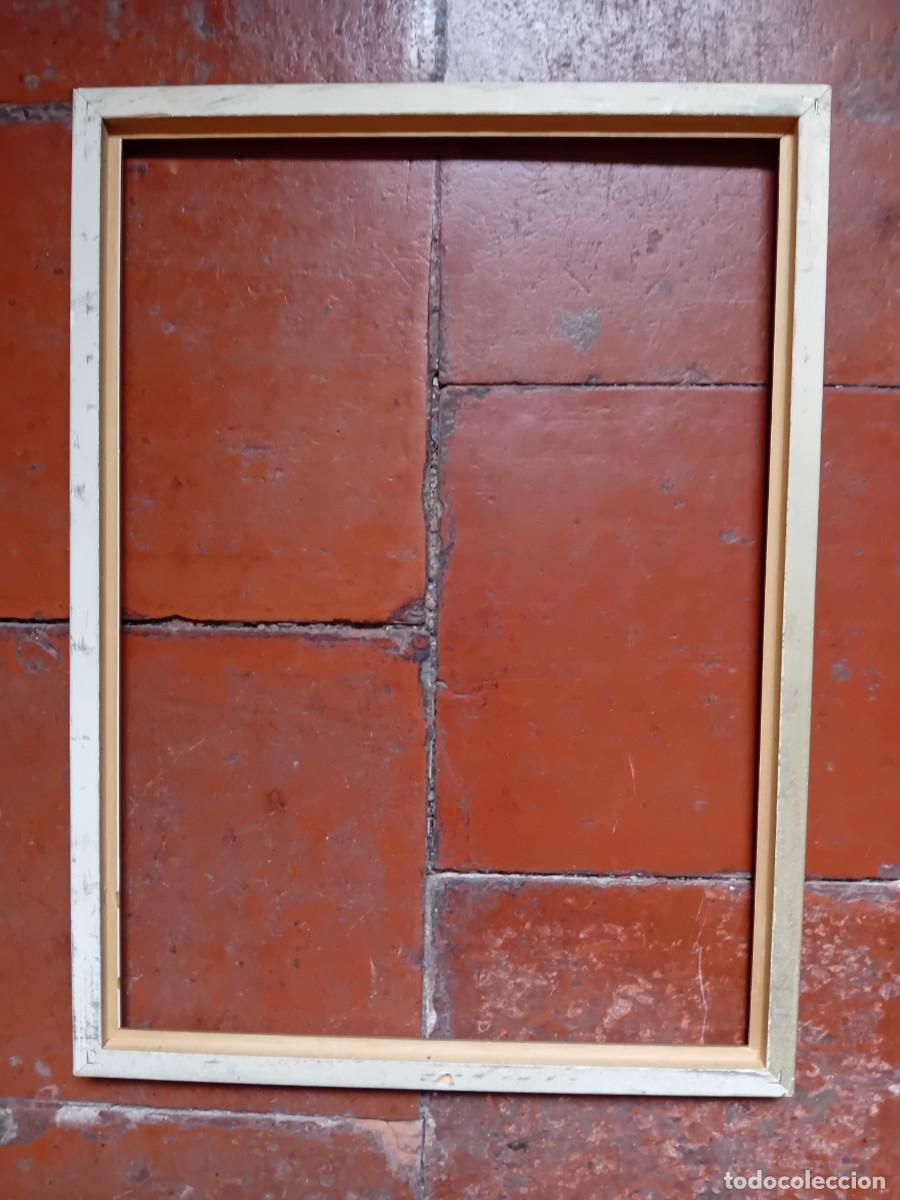 Antig&uuml;edades: Marco dorado con greca en relieve d&eacute;cada de los 70 - Foto 3