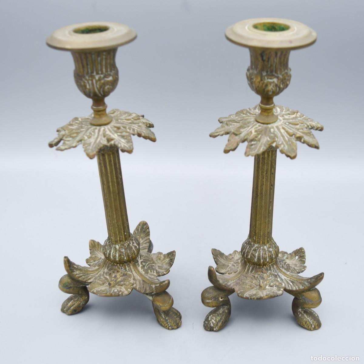 Antig&uuml;edades: Candeleros antiguos de bronce - Foto 4
