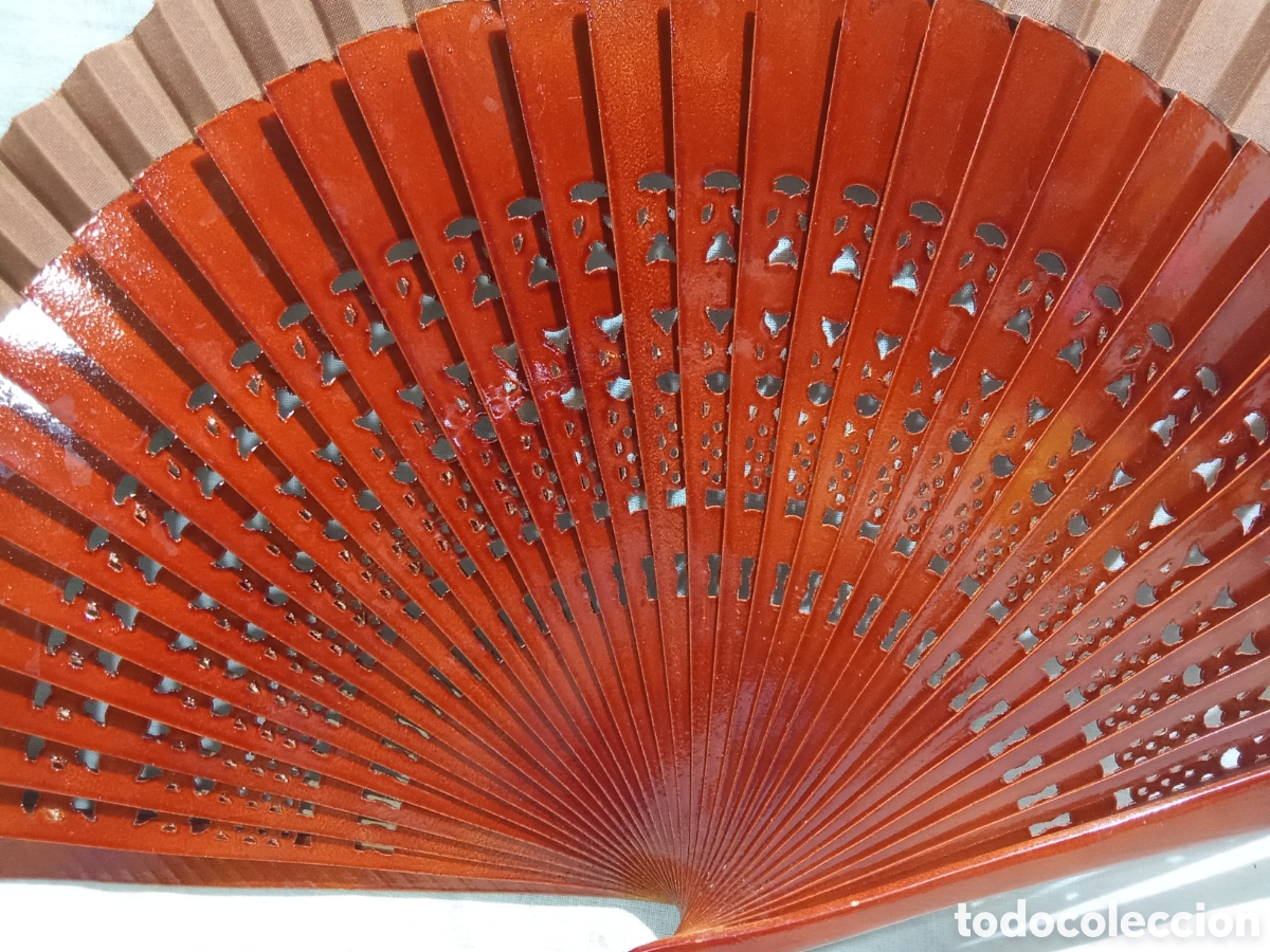 Antig&uuml;edades: ELEGANTE ABANICO DE MADERA - Foto 1