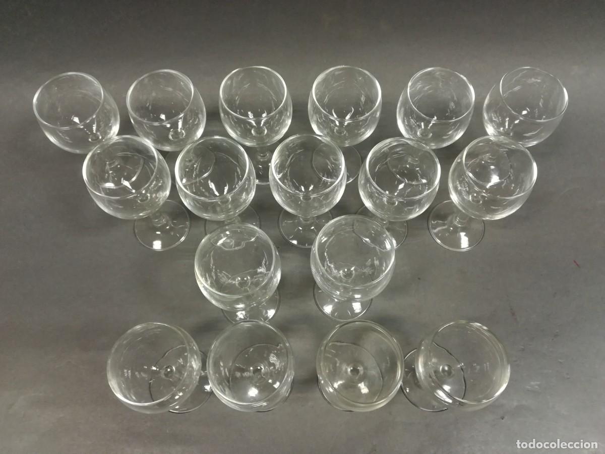 Antig&uuml;edades: LOTE DE 17 COPAS DE VINO - Foto 3