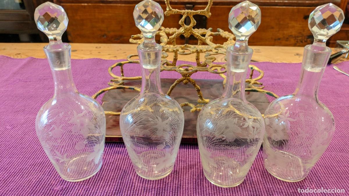 Antig&uuml;edades: INTERIOR DE LICOLERERA CON 4 BOTELLAS - Foto 4