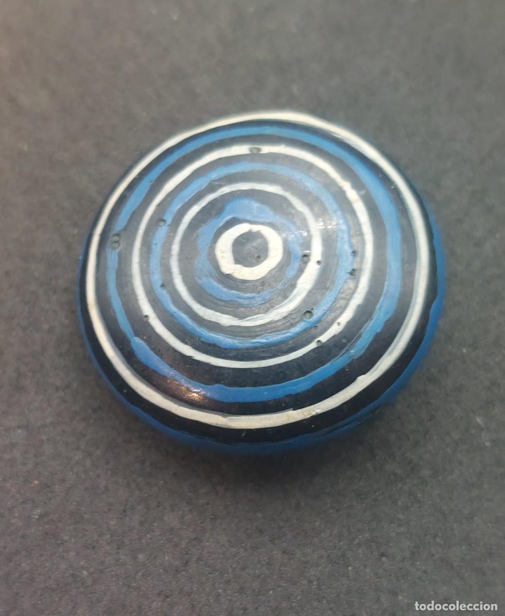 Antig&uuml;edades: BOT&Oacute;N DE MADERA PINTADO A MANO 23 mm - Foto 1
