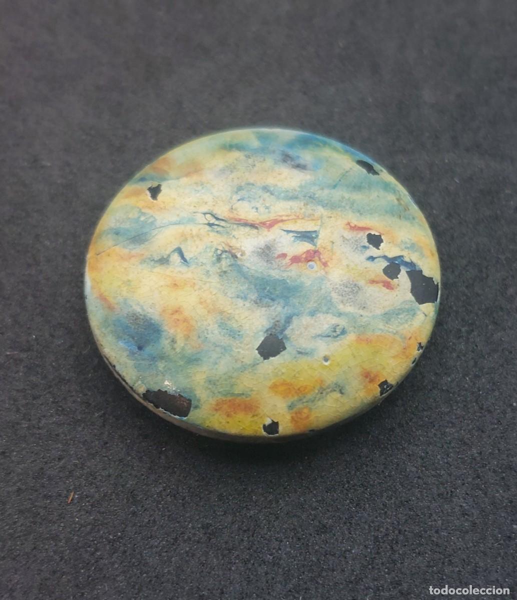 Antig&uuml;edades: BOT&Oacute;N DE MADERA PINTADO A MANO 22 mm - Foto 1