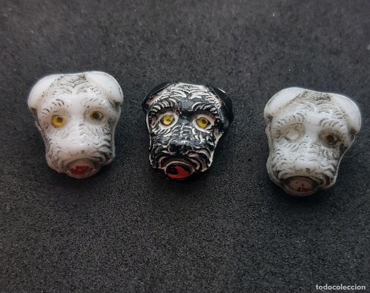 Antig&uuml;edades: 3 BOTONES VINTAGE PERRITO 14mm - Foto 1