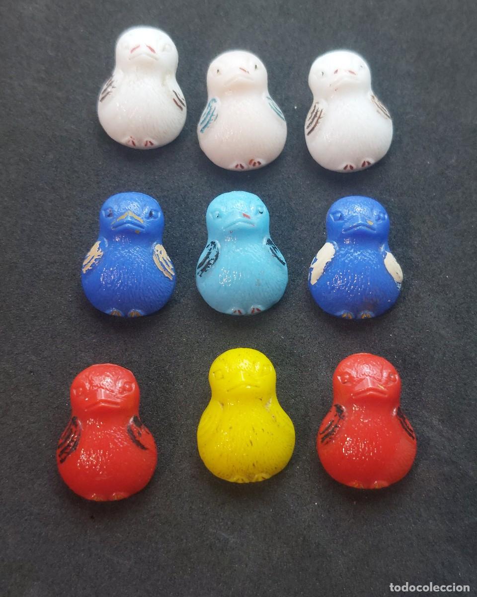 Antiquit&eacute;s: 9 BOTONES DE CRISTAL PAJARITOS COLOREADOS 18 mm