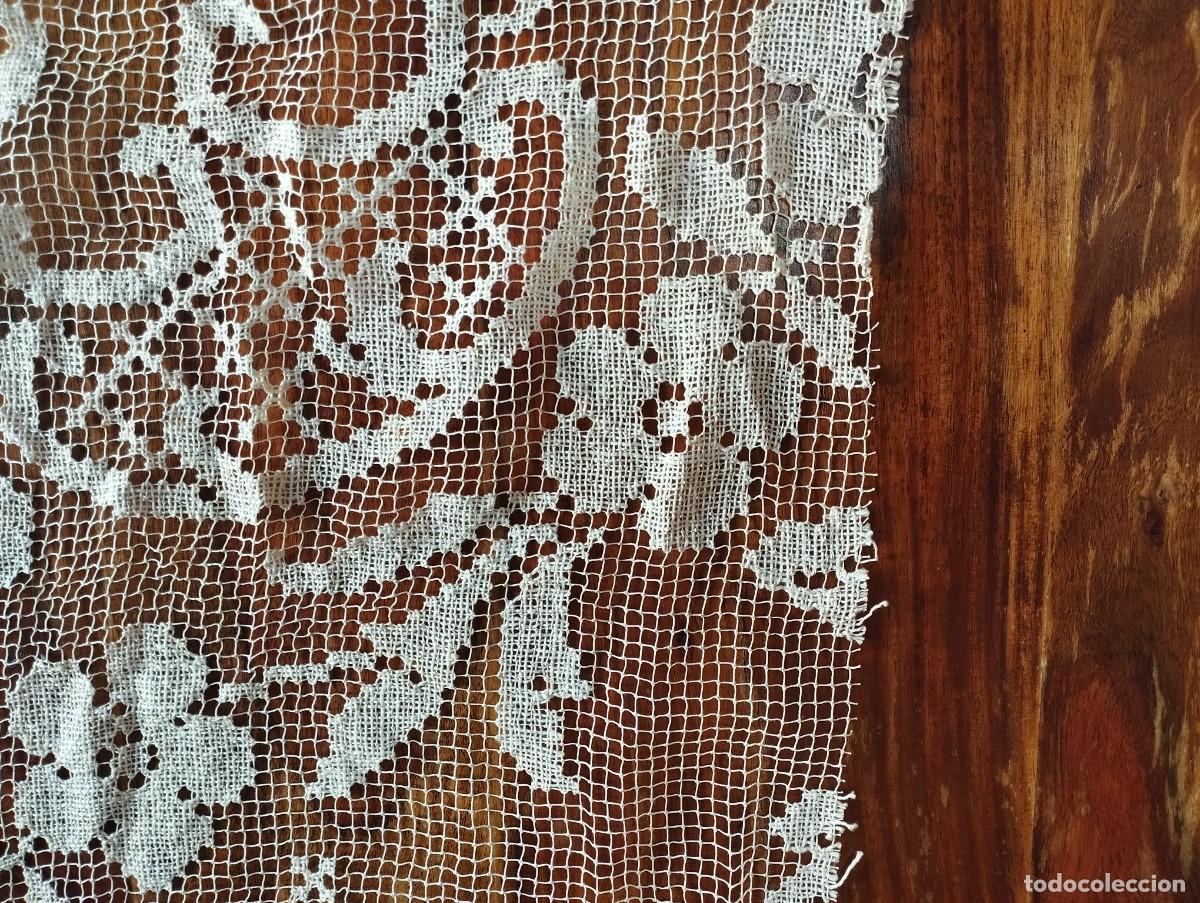 Antig&uuml;edades: FRAGMENTO DE ENCAJE DE MALLA - Foto 4