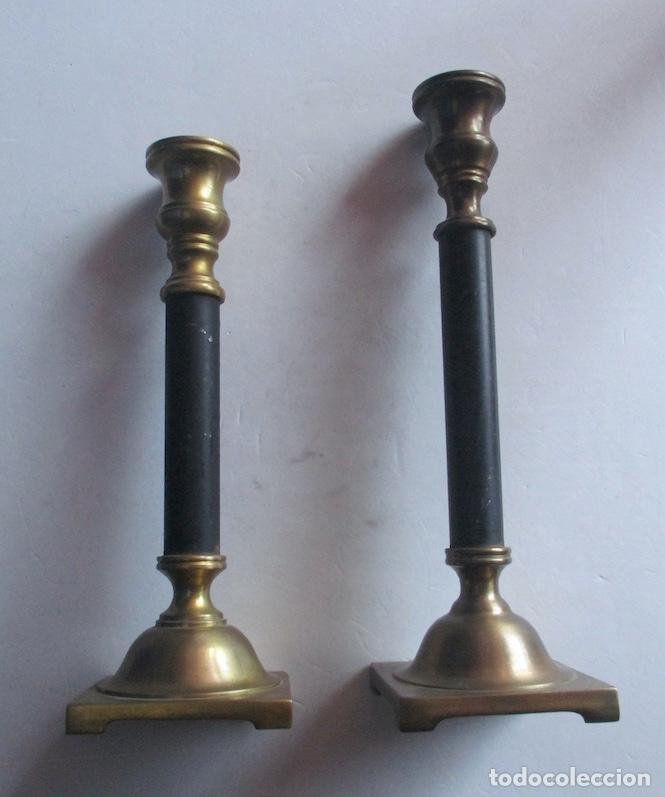 Antig&uuml;edades: DOS CANDELABROS DE UNA VELA - Foto 3