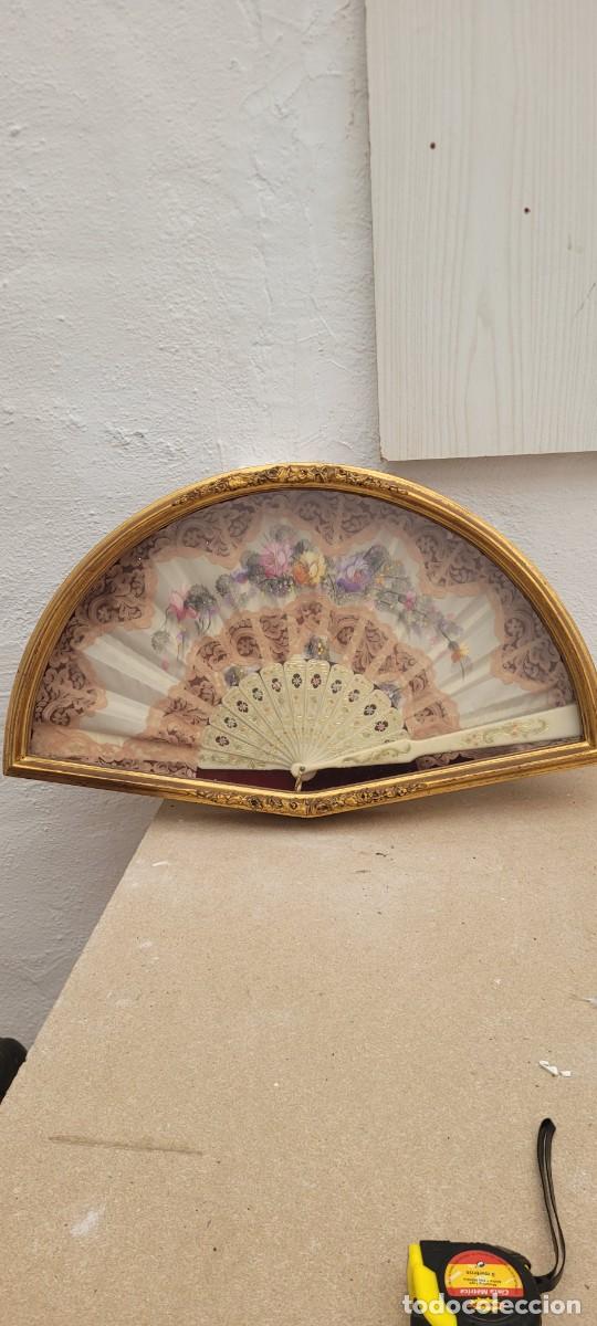 Antig&uuml;edades: Abanico con abaniquera - Foto 2